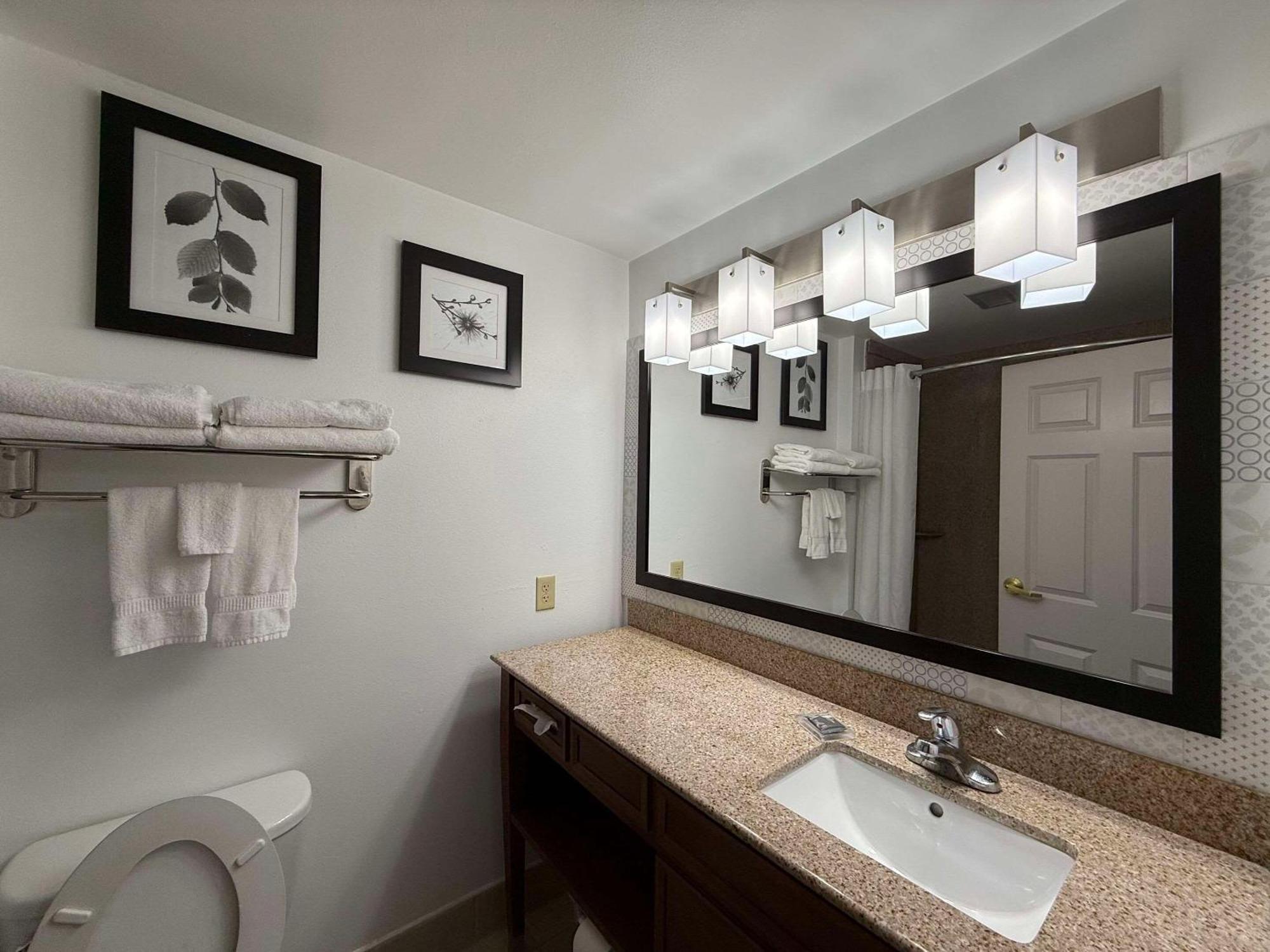 Country Inn & Suites By Radisson, Harrisburg - Hershey West, Pa Ngoại thất bức ảnh